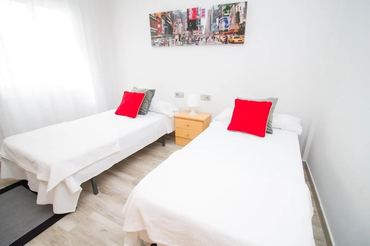 מאלגה C70 - Classy 4 Bedrooms Apartment
