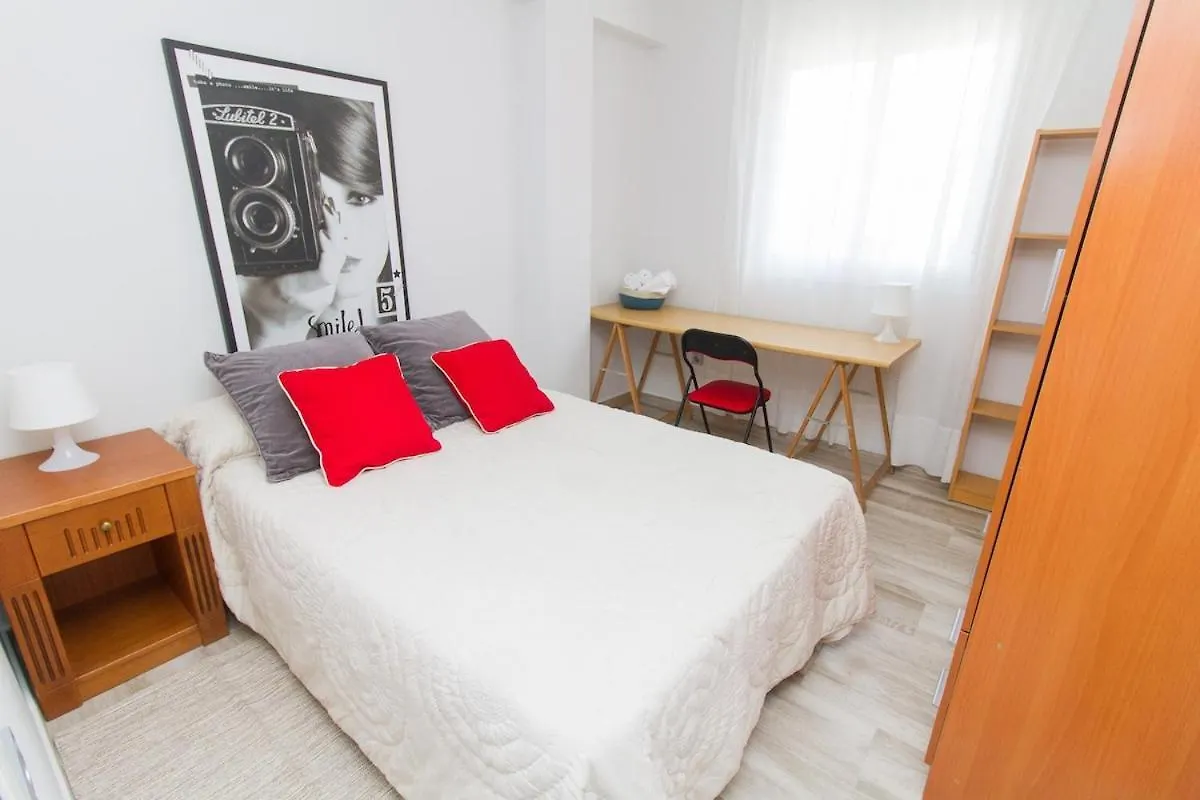 מאלגה C70 - Classy 4 Bedrooms Apartment 0*,  ספרד