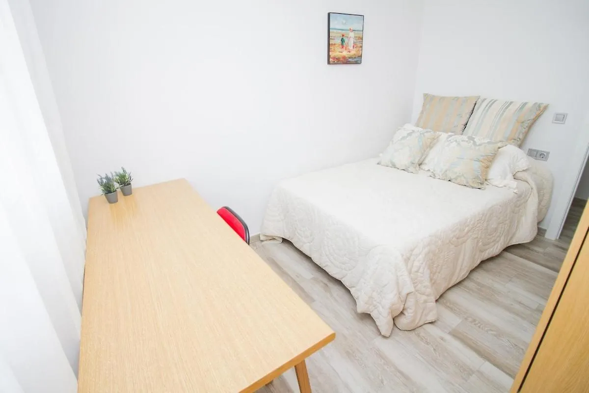 C70 - Classy 4 Bedrooms Apartment マラガ スペイン